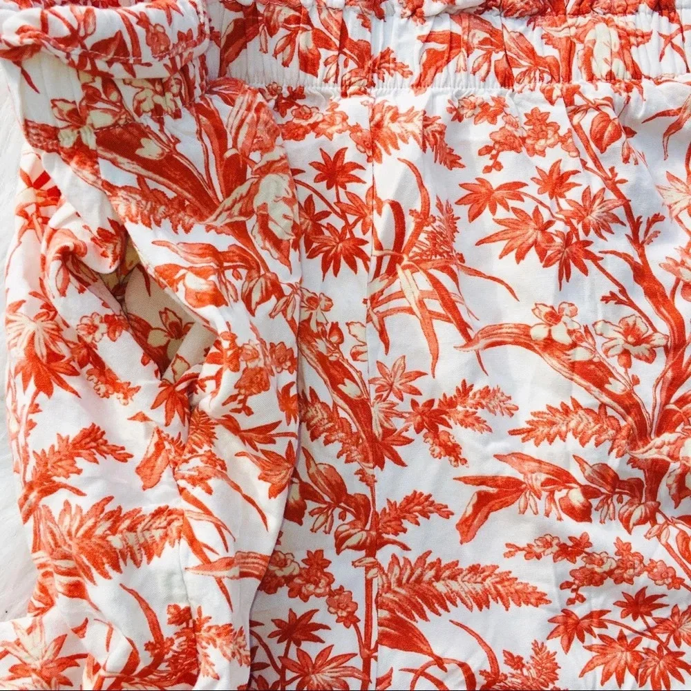 H&M size 8 floral paperbag vacay summer shorts